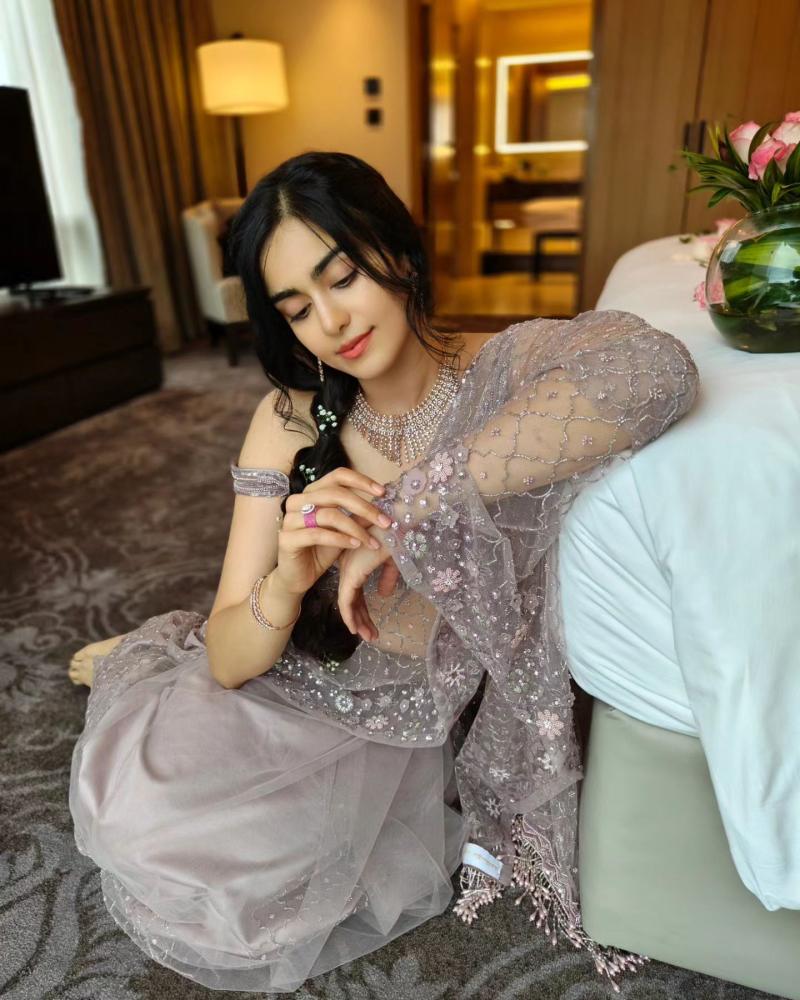 adah-sharma-hot-photos